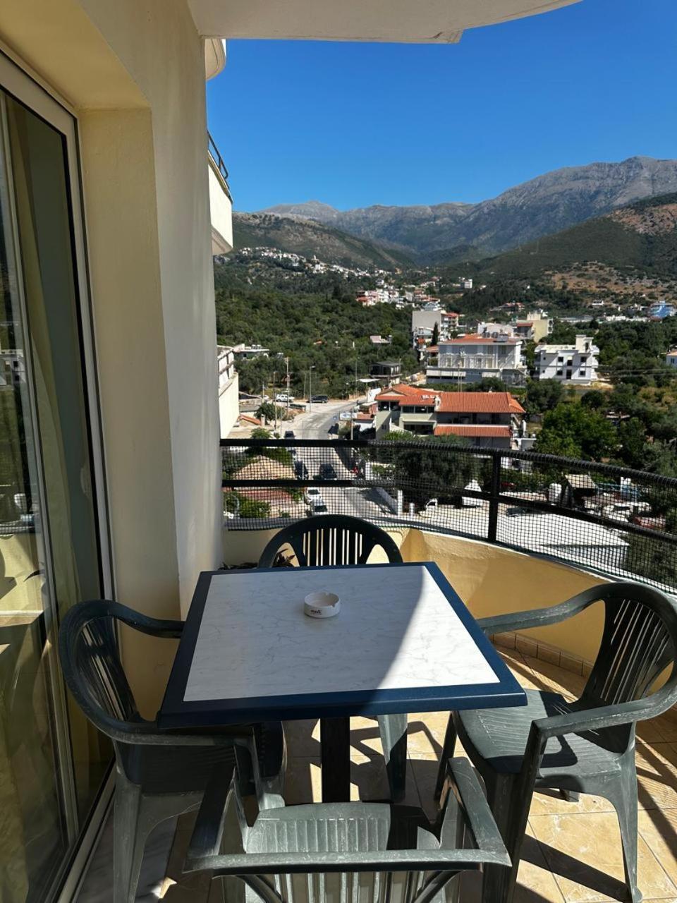 Boni Apartments Himare Esterno foto